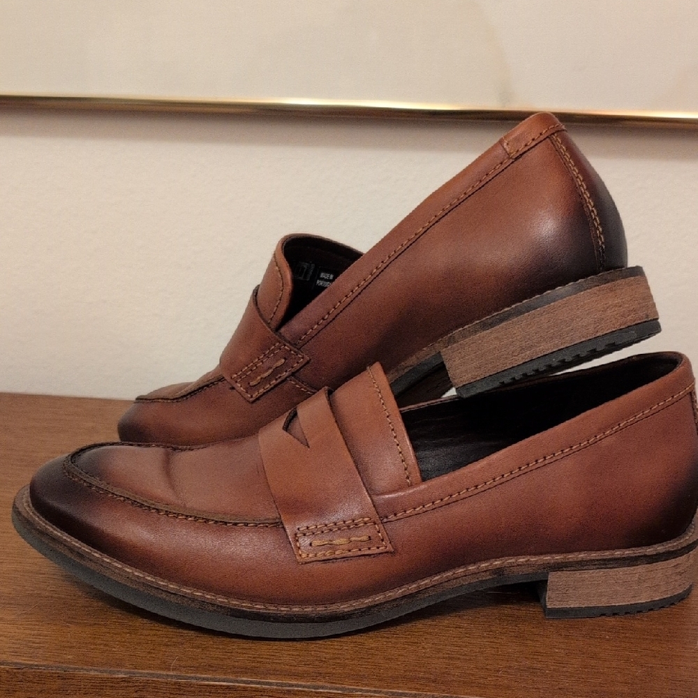 ECCO Women's Sartorelle 25 Tailored Loafer, Size 9
